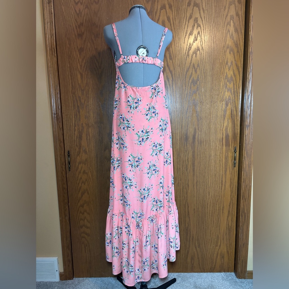 Flynn Skye Coral Floral Maxi Dress. Medium. - Picture 7 of 10